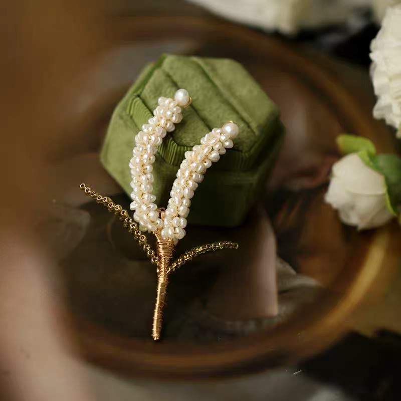 纯手工编织米珠麦穗款精致奢华经典胸针细节图