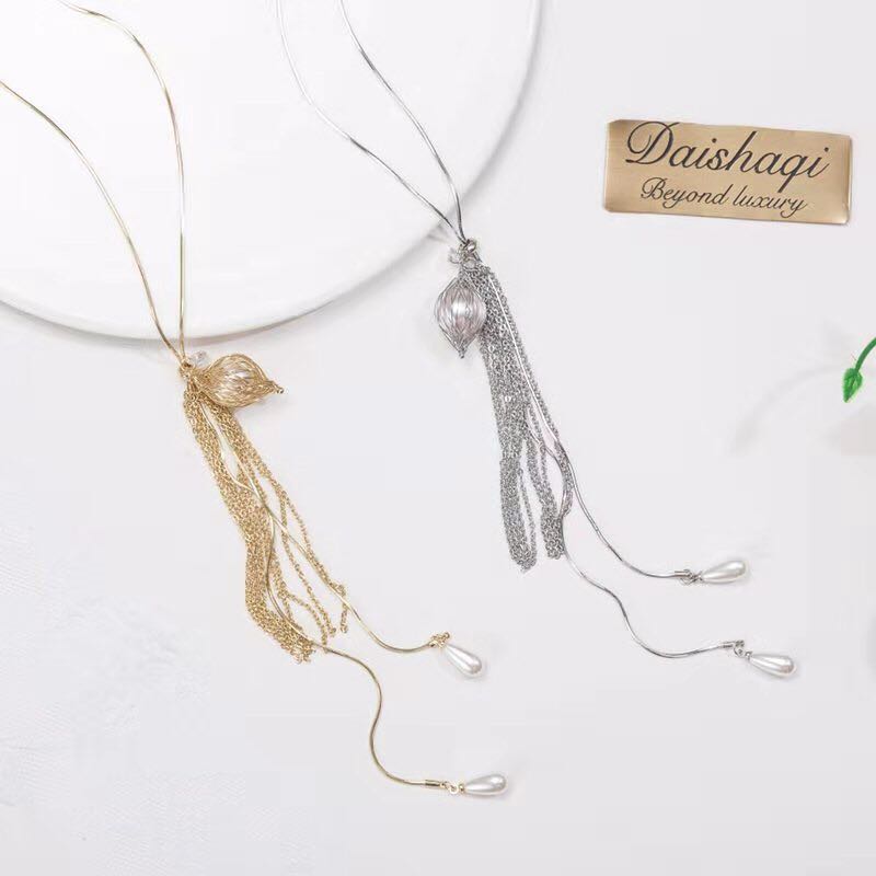 24 Casual long chain gold