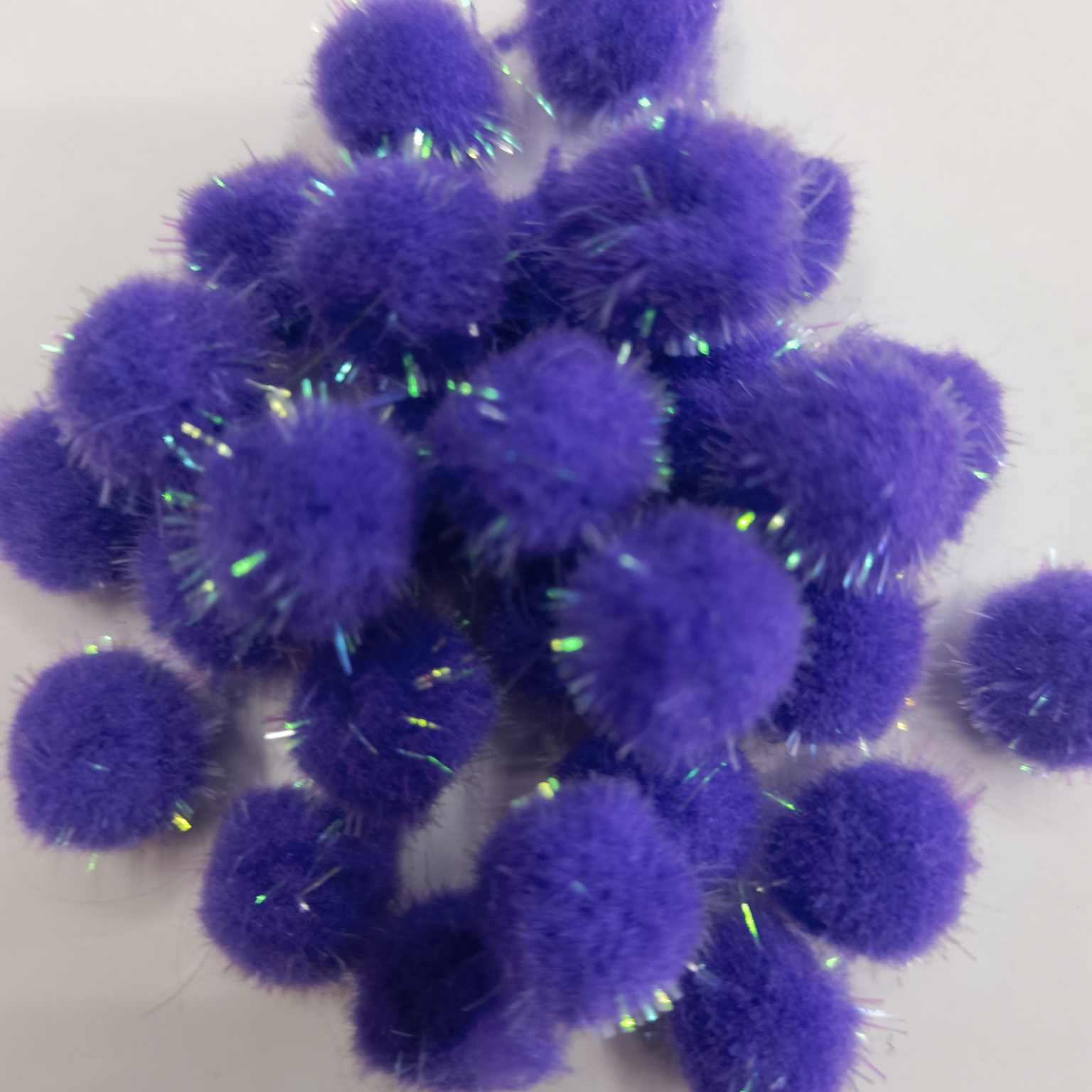 1.5cm丙纶丝加七彩丝毛球