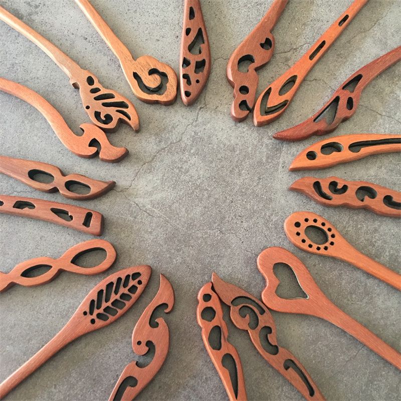 Factory direct sales of high-quality hand-carved hairpins, wholesale of retro-style red sandalwood hair hairpins and head accessories, step shake details Picture