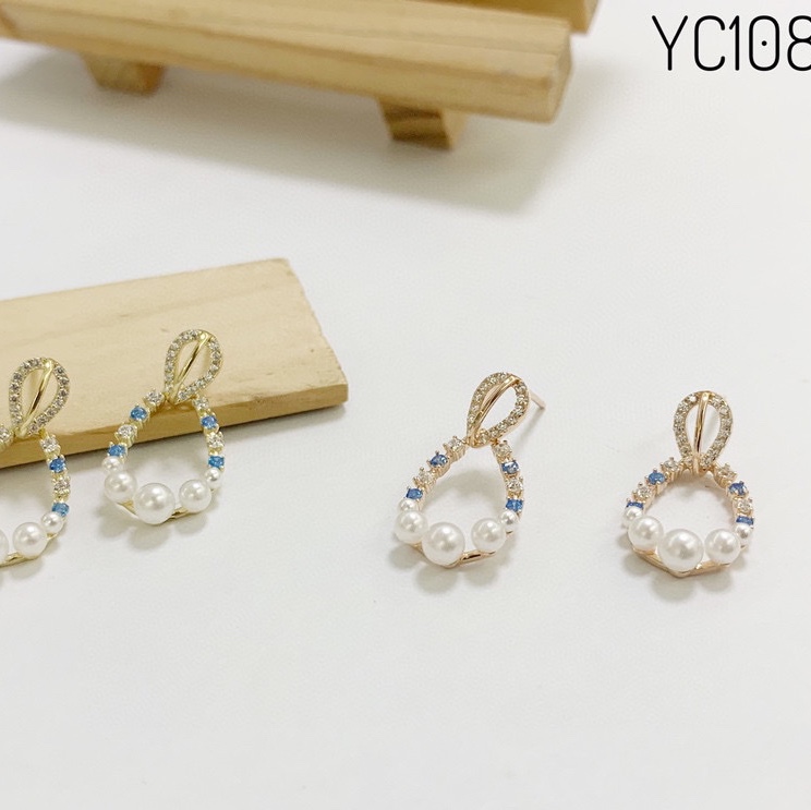 Teardrop-shaped sea blue zirconium
