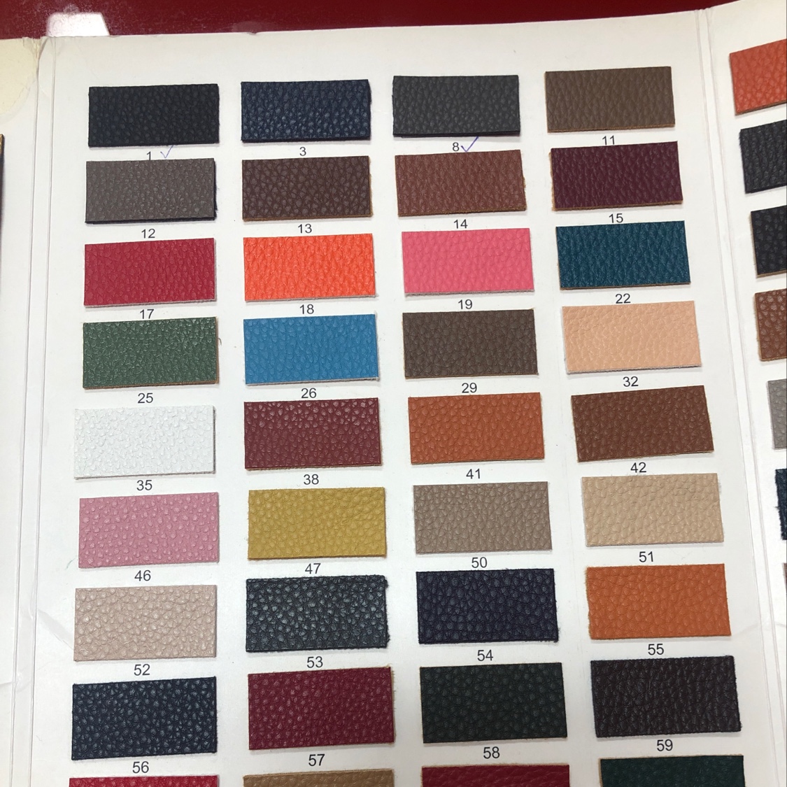 镜面革/615油皮/皮革面料/牛皮皮料/0.9油皮细节图