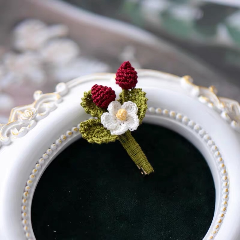 New hand-woven multicolor flower brooches from Dongdaemun, South Korea for autumn and winter details Picture