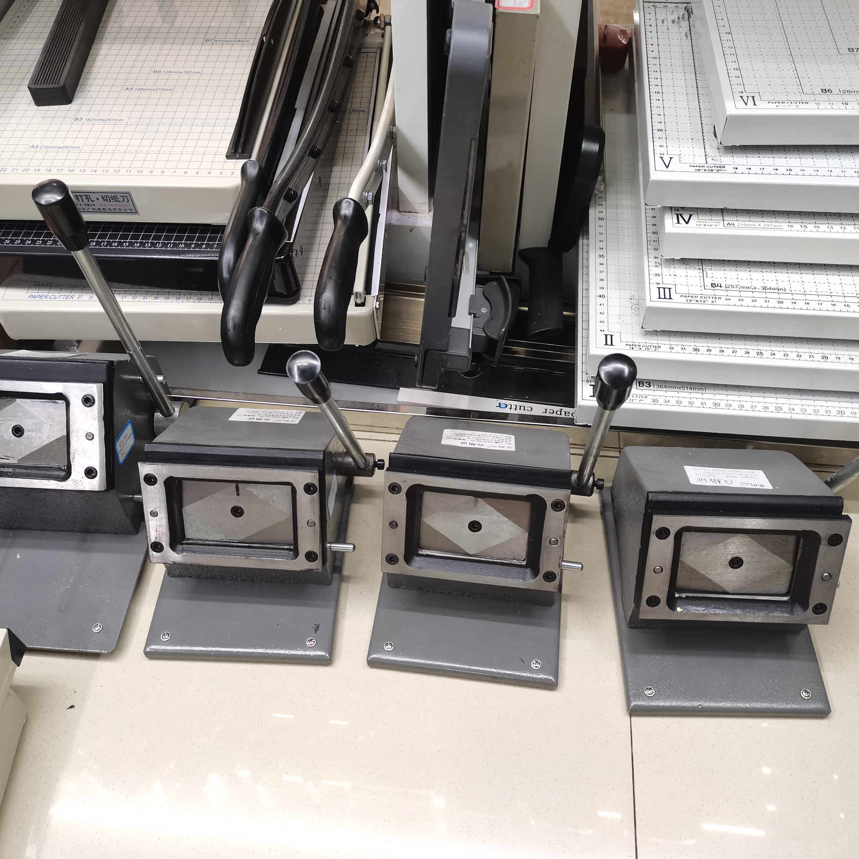 86*54PVC圆角名片切卡机，