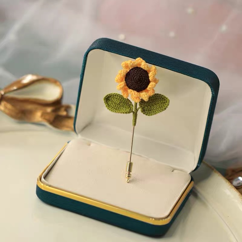 A versatile sunflower flower original design hand-woven pin Item Picture
