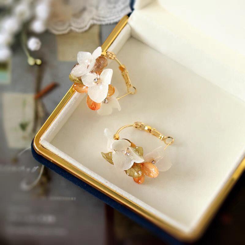 Sweet little sister Korea Dongdaemun elegant girl temperament earrings