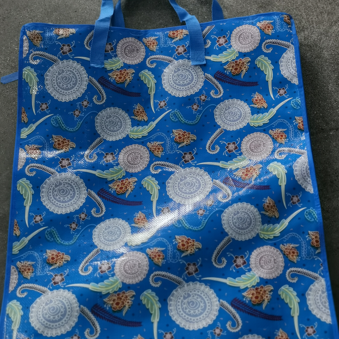 The original manufacturer offers a wide variety of patterns. You can freely choose woven bags, moving bags, luggage bags, and clothing storage bags. These are your ideal choices. Feel free to pick any pictures