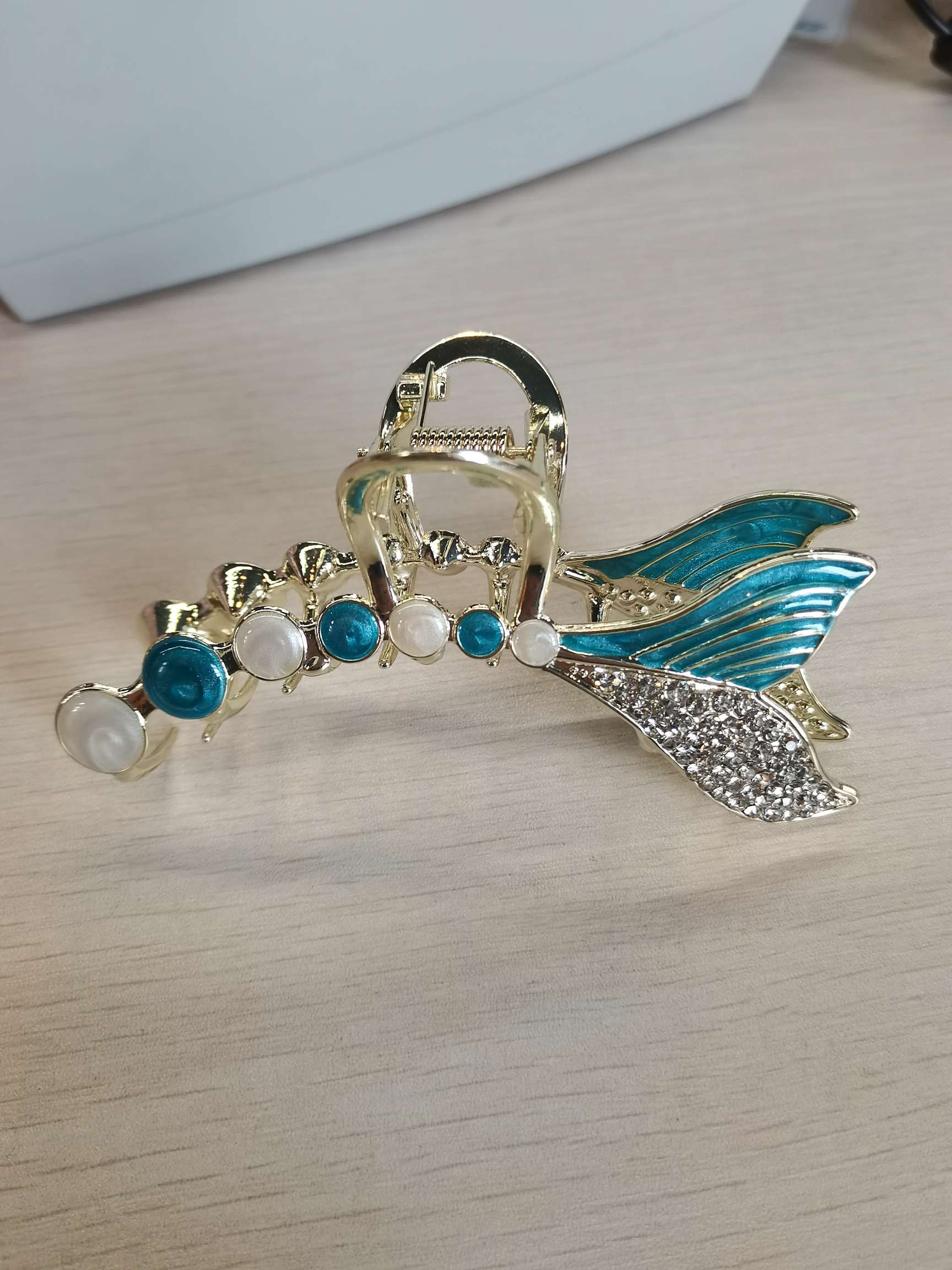 2021 Fashionable colorful fishtail hairpin Rhinestone Back Head clipper details Picture