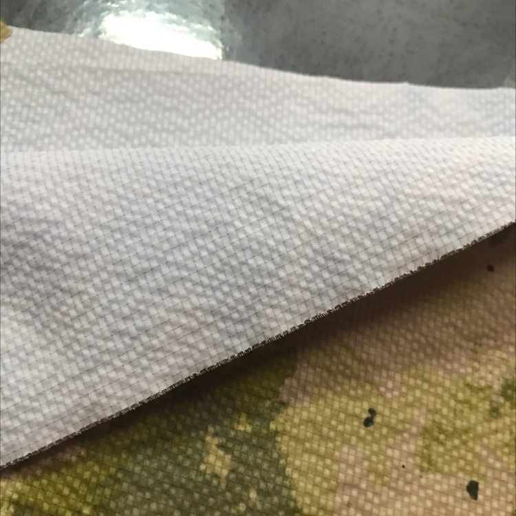 380t尼龙泡泡格迷彩印花细节图