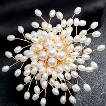 Brooch 940