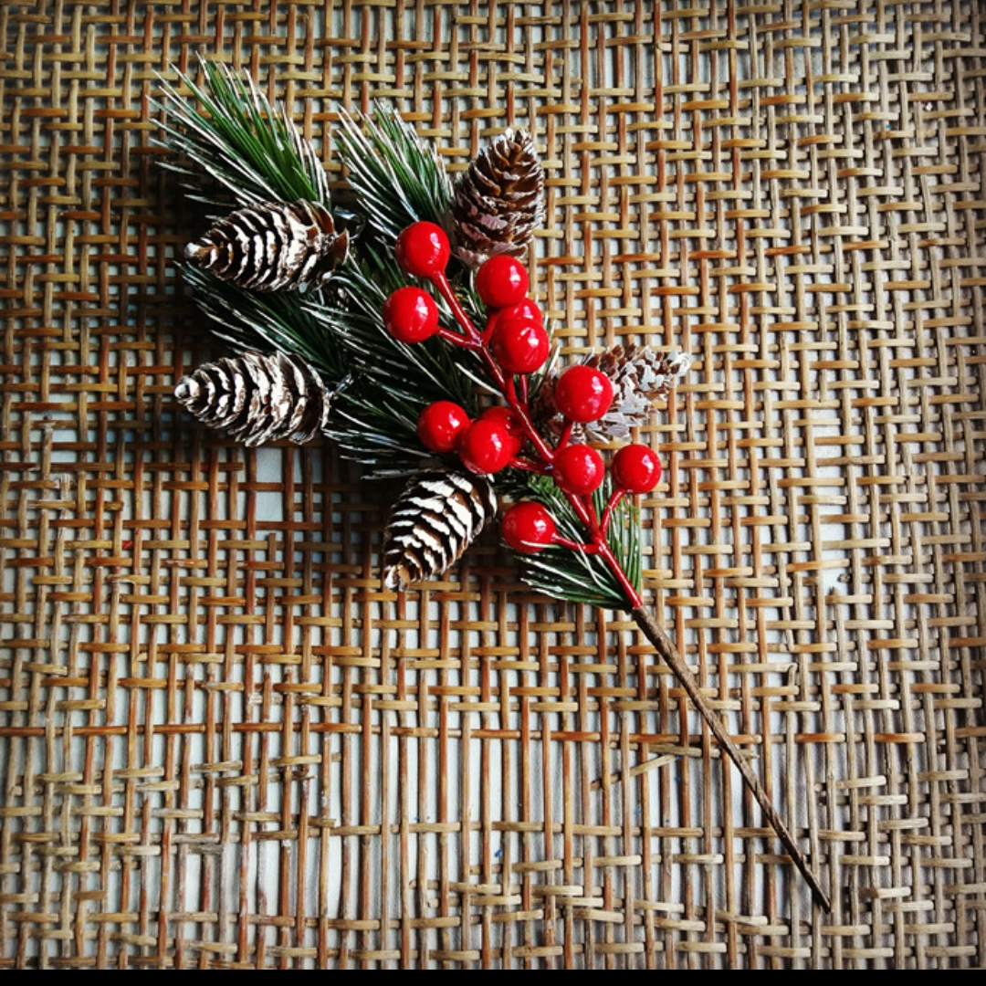 Large Strings Of Chinese Pine, Red Fruit, Pine Branches, Pine Trees, Christmas Decorative Ornaments, Money Fruit, Holly Fruit, Forest-Themed Diy Handcrafted Materials, Simulated Flowers, Berries, Red Fruits