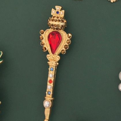 Brooch 960