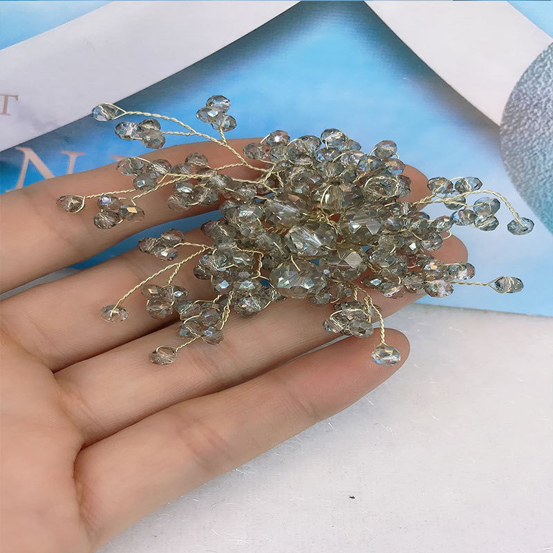 Wholesale of new clothing headscarf accessories, copper wire brooches, hair flowers, hair ornaments, crystal beaded flower plates are available detail image 3