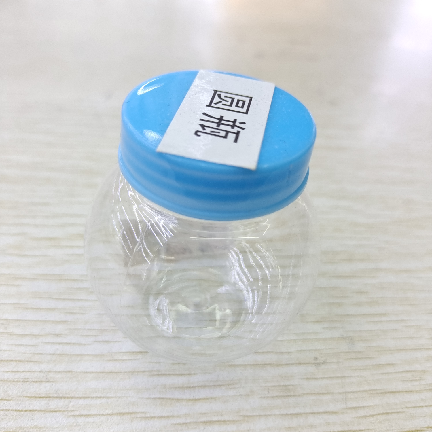 鑫元工艺D区三楼7924王爱兰塑料瓶S-6