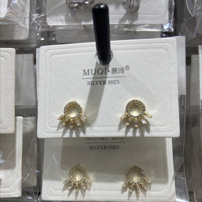 耳环细节图
