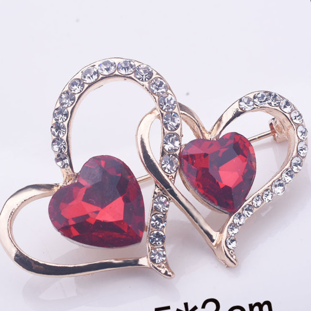 Love brooch delicate skirt waist pin dress V-neck anti-slip buckle pin women's accessories