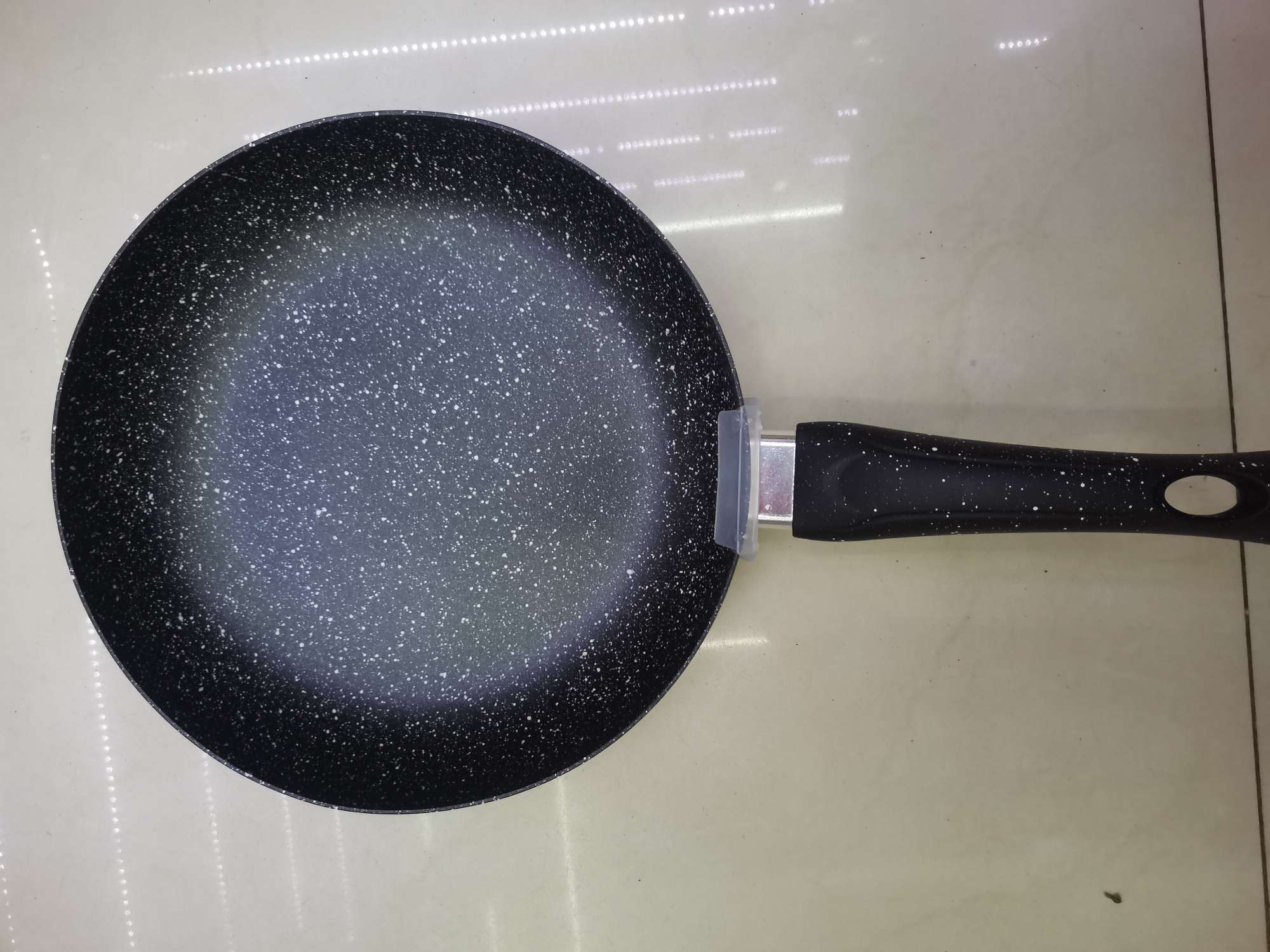A 28cm frying pan details Picture