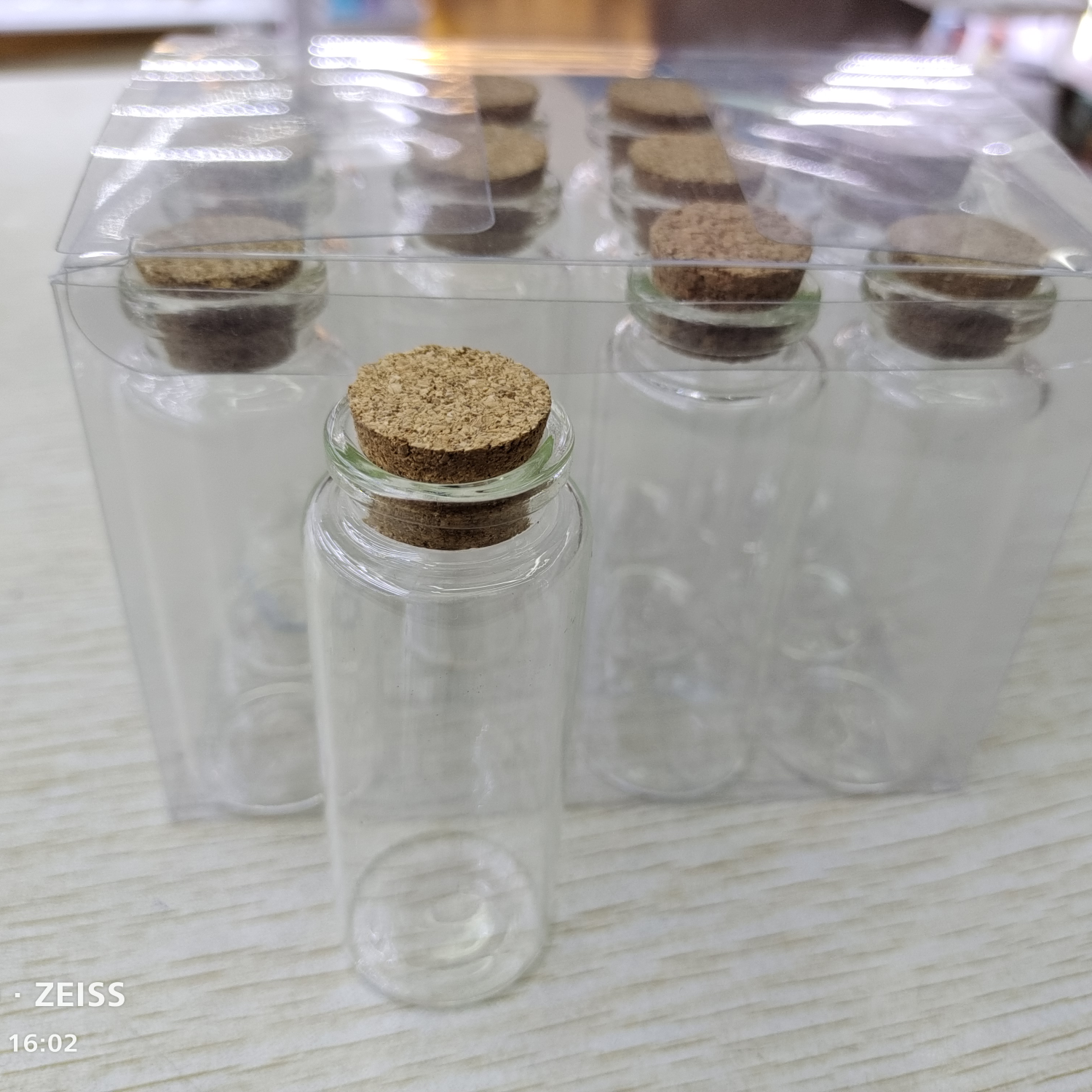 鑫元工艺D区三楼7924王爱兰玻璃瓶30mm*90mm卡口