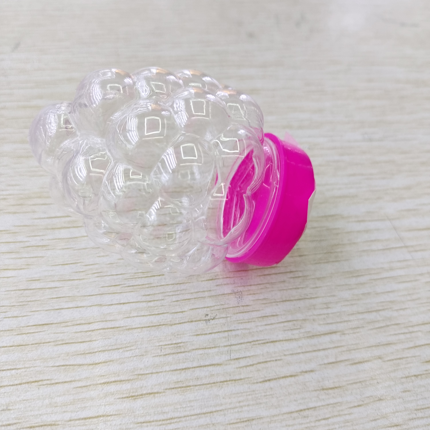 鑫元工艺D区三楼7924王爱兰塑料瓶S-15