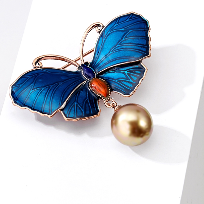 Brooch 1004