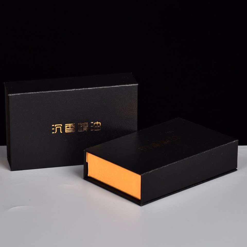 【海南沉香精油•2.5毫升（A级）】
天然海南沉香原料提取珍稀中药，救心救脑，心