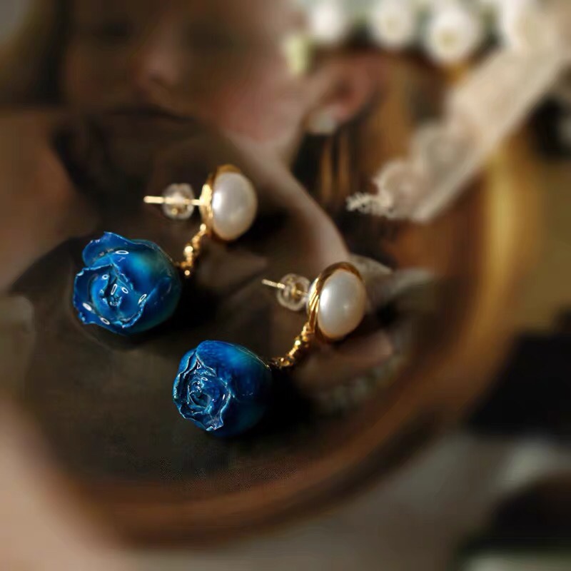 Original design fashion trend Eternal Flower classic vintage earrings