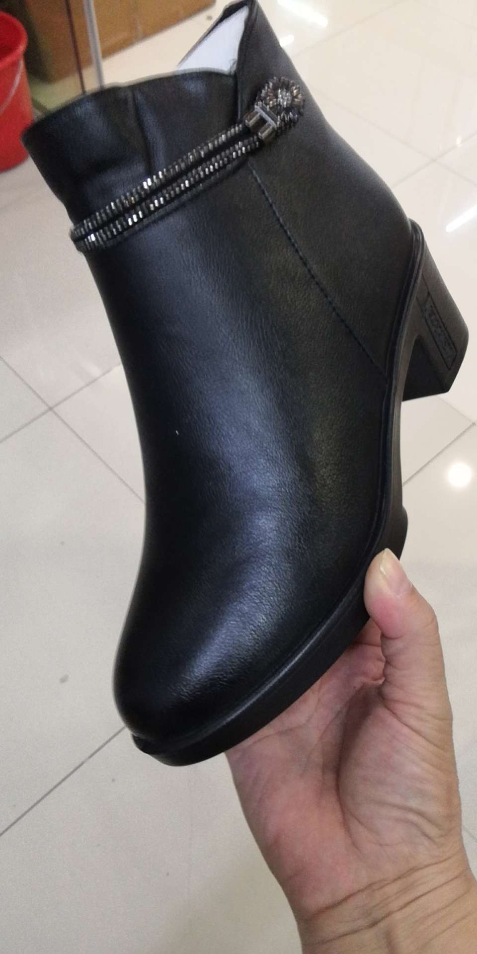 女式棉鞋实物图