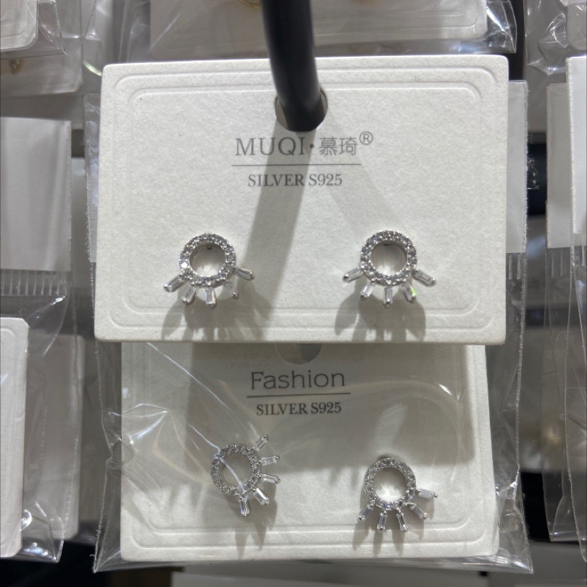 耳环产品图