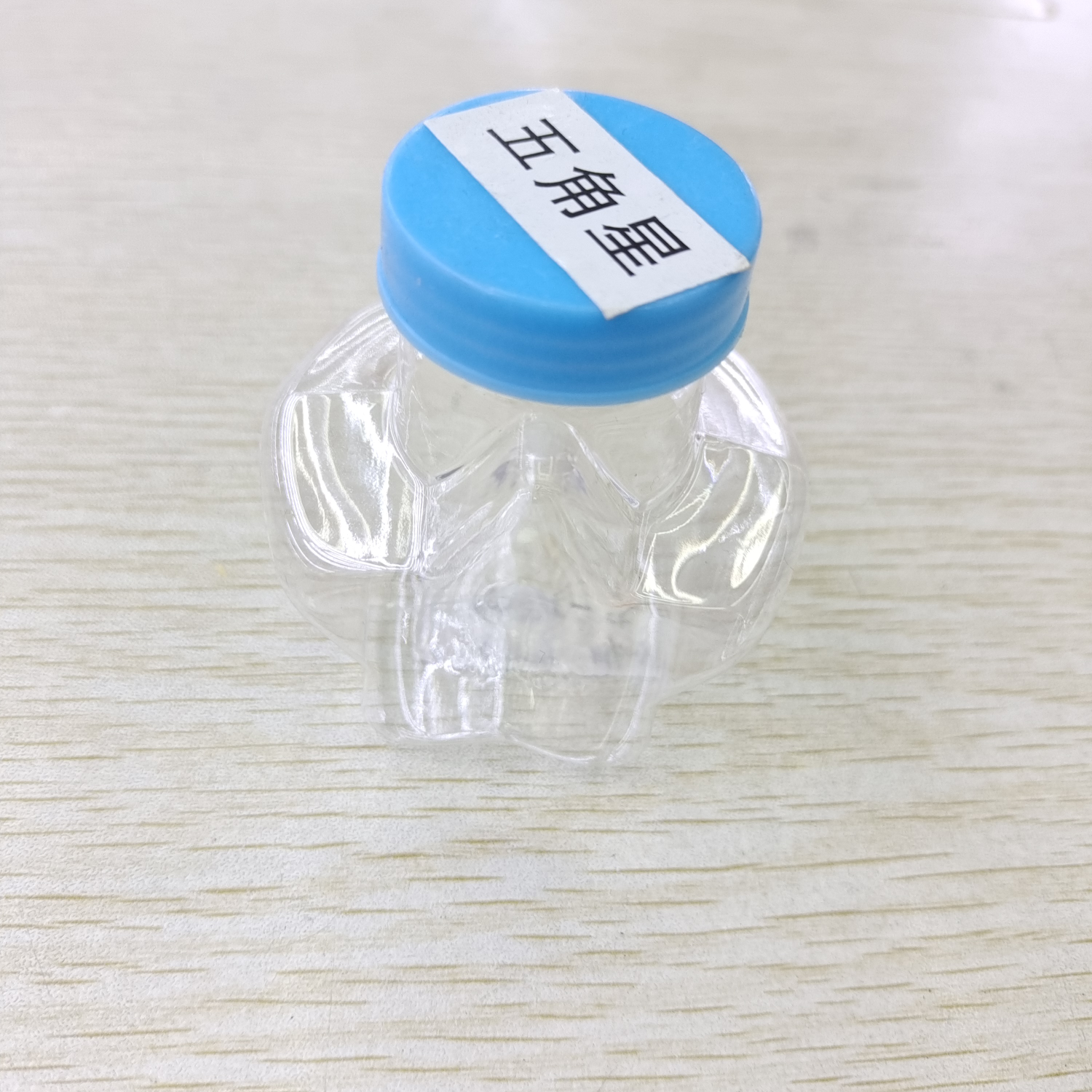 鑫元工艺D区三楼7924王爱兰塑料瓶S-18