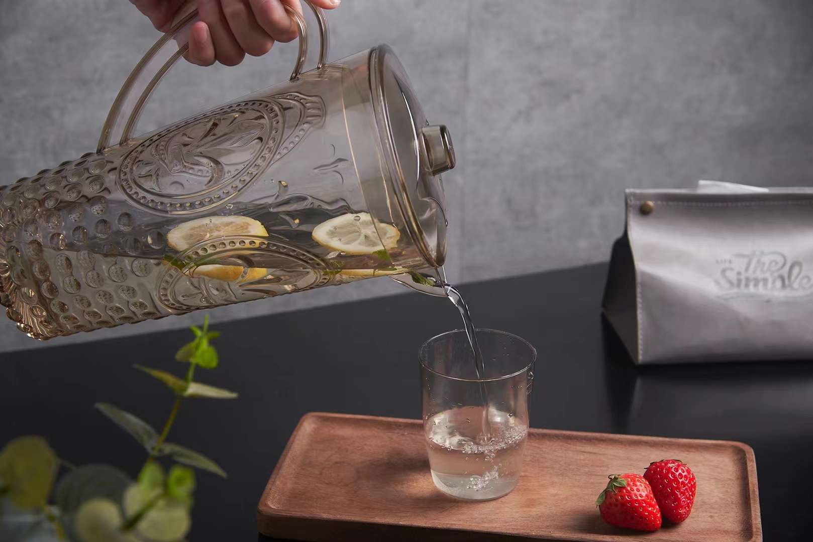 货号:5200-4
雕花仿古ps水壶
装箱数:24pcs
有想法的客户滴滴我哦详情图2