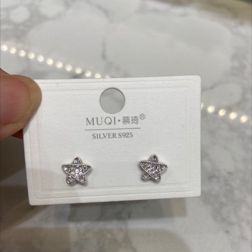 Zirconium five-pointed star earrings Application Scenario