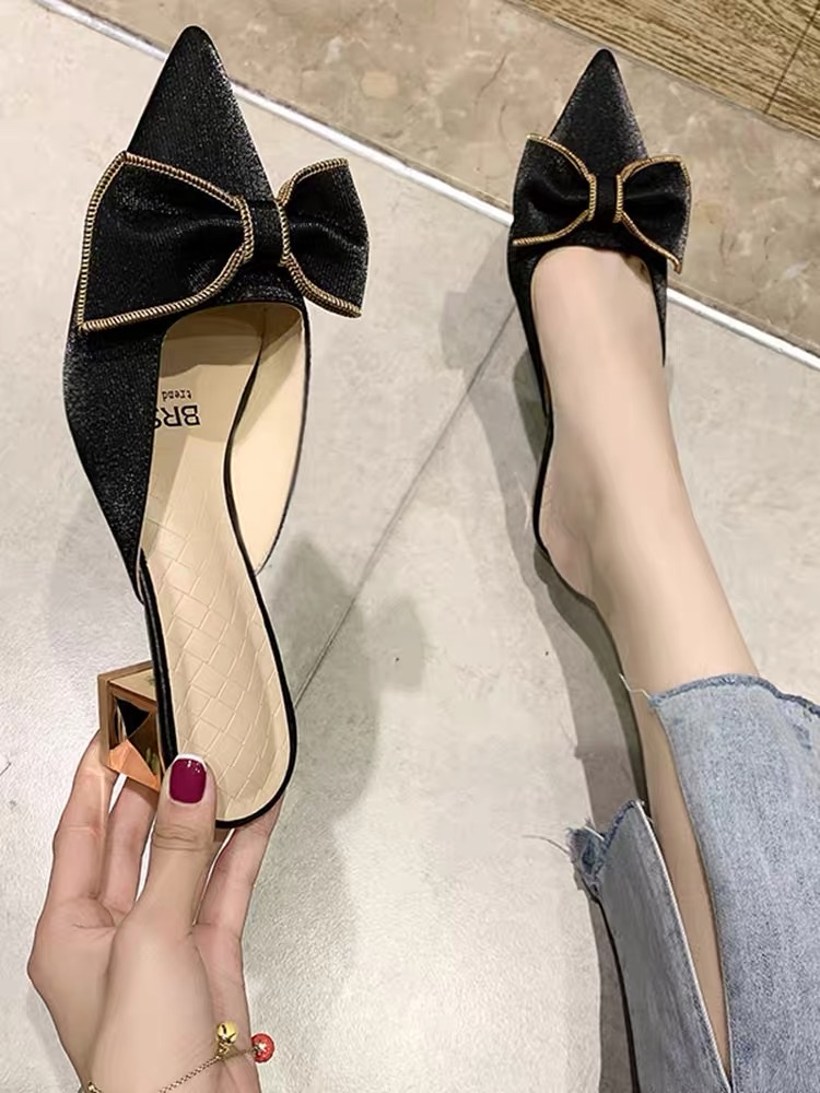 The 2021 summer new style of Baotou flip-flops for women are fashionable outerwear with medium heels, high heels, thick heels, bows and pointed tips Application Scenario