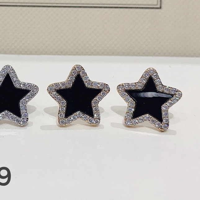 Plate fashion pentagram element