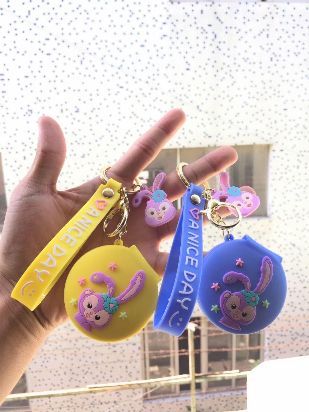 Pendant mirror keychain accessory Item Picture
