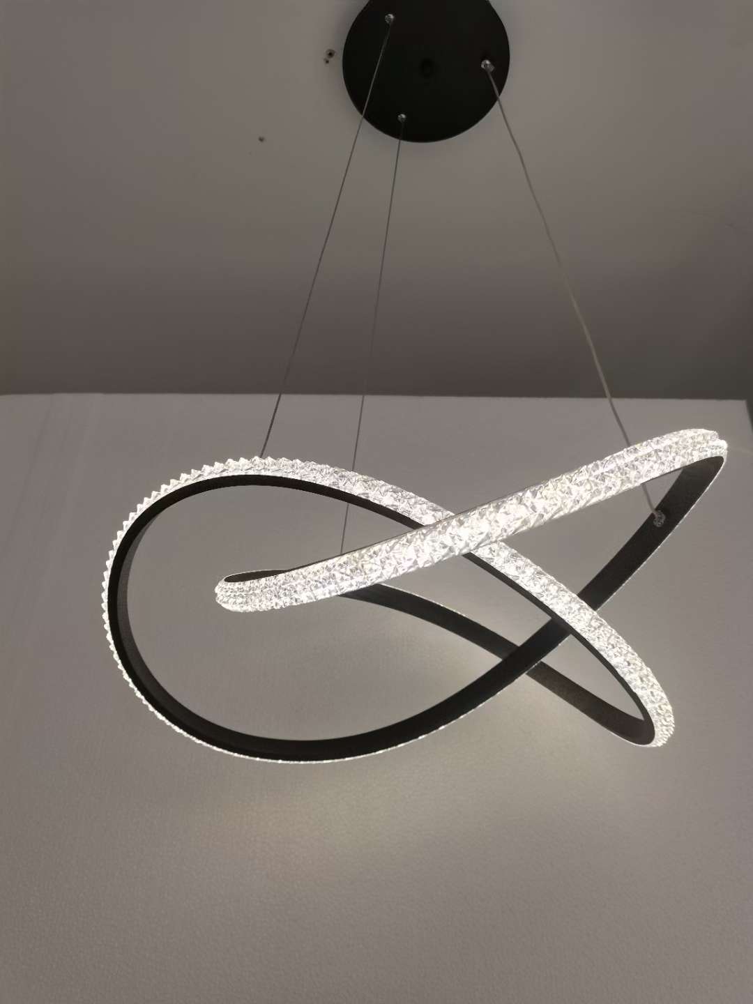 Unbrand-name LED household chandelier, 3-color variable light, modern and simple lighting fixture, model supplement 104 pic 1