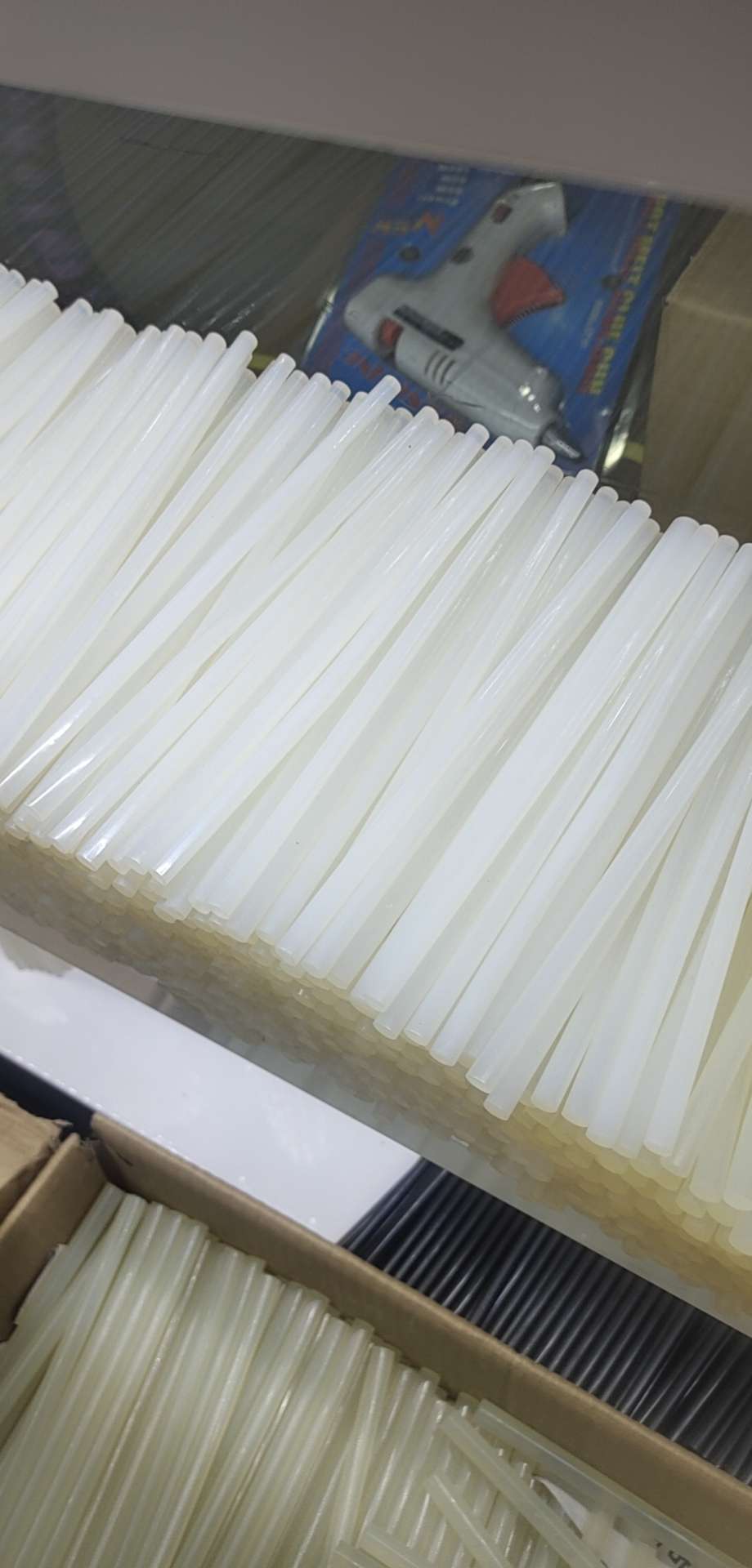 Hot melt adhesive stick, adhesive stick, adhesive strip, white transparent stick, 7mm - 11mm Item Picture