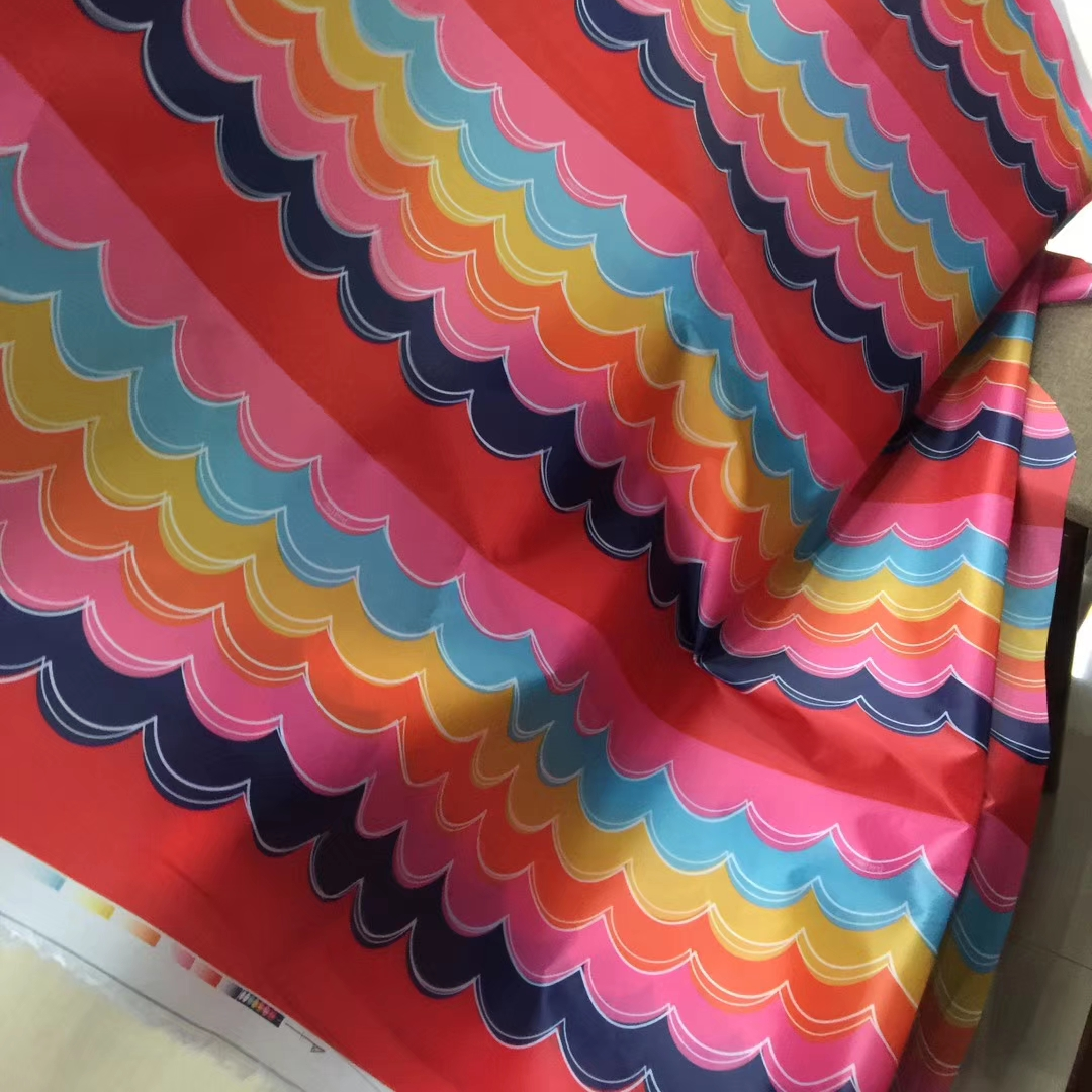 Factory direct sales, best-selling stock across the Internet, 210D printed Oxford 1 table, PU eco-friendly home makeup storage, travel bag fabric