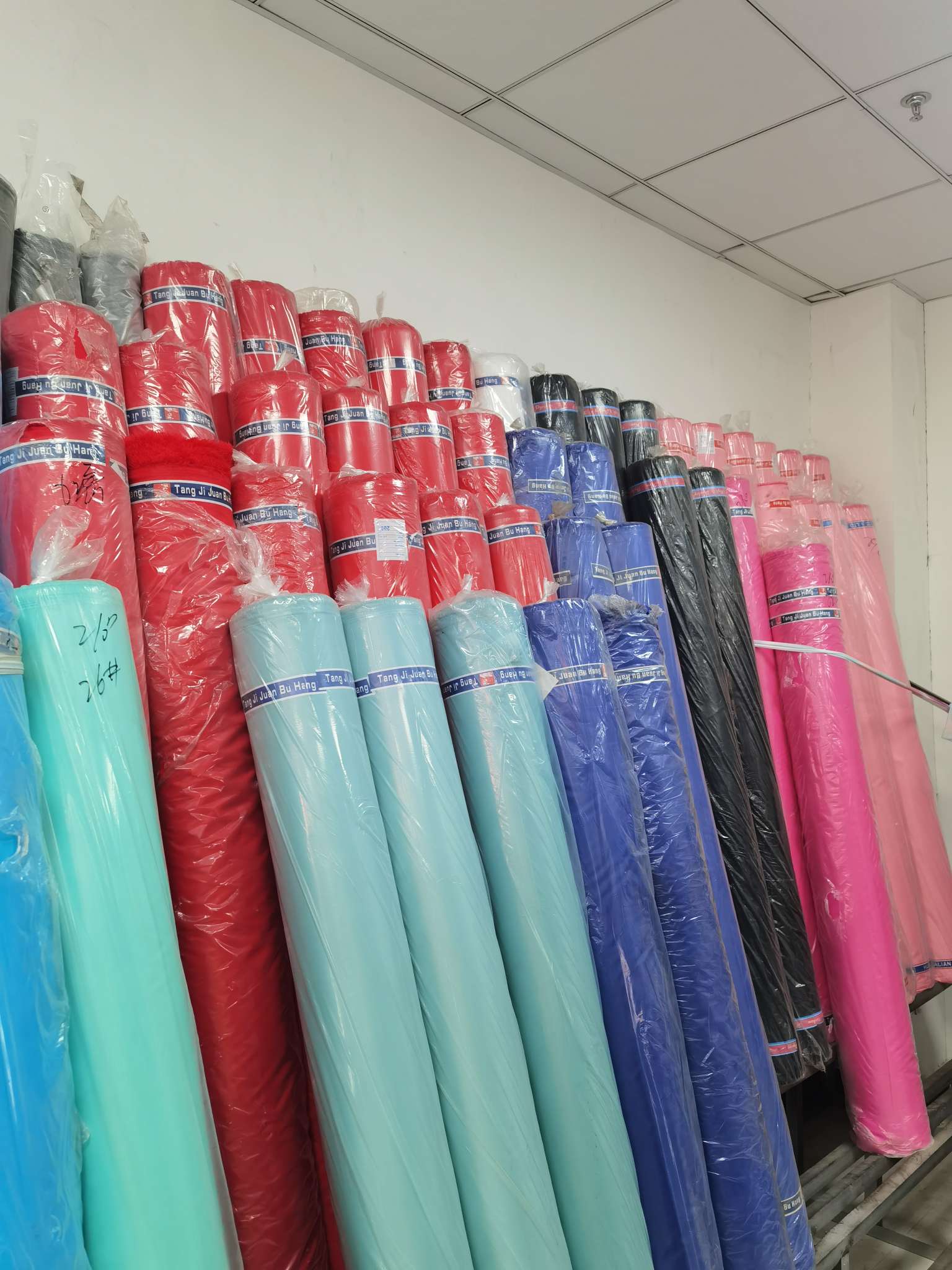 Factory direct sales, best-selling in stock across the entire network, 210D Oxford fabric lining for home, makeup, storage, travel and eco-friendly bags Application Scenario