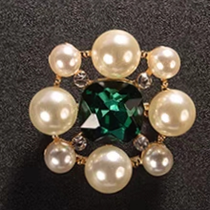 Brooch 1030