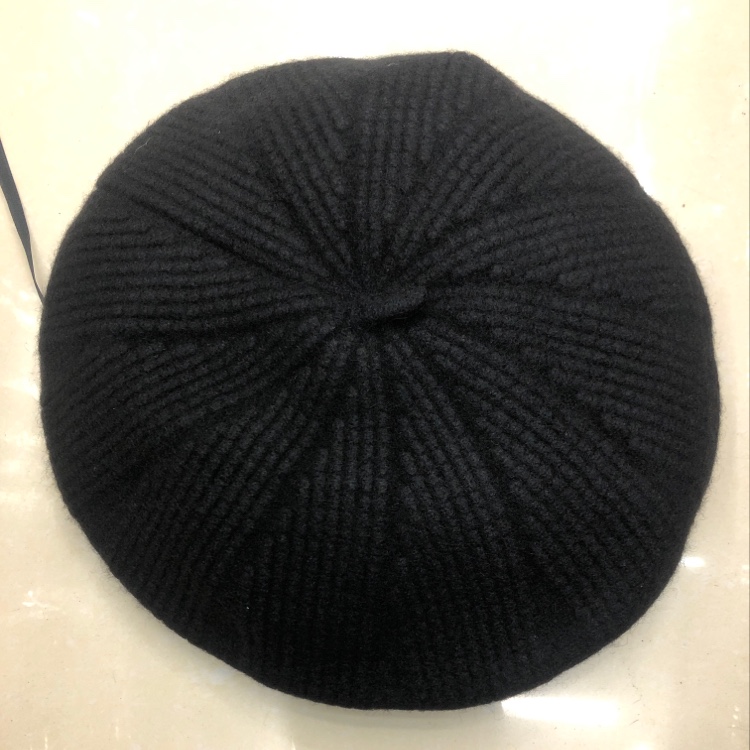 羊毛玉米花贝雷帽黑色羊毛玉米花贝雷帽黑色