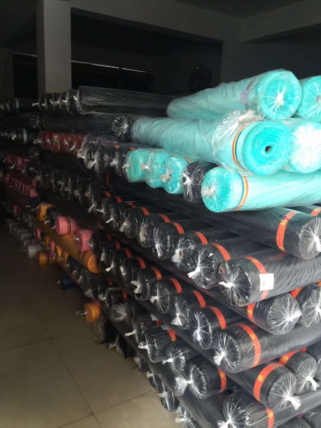 厂家直销全网热销现货网红190T彩色防水PA环保雨伞布儿童休闲帐篷收纳旅行箱包里布详情图4