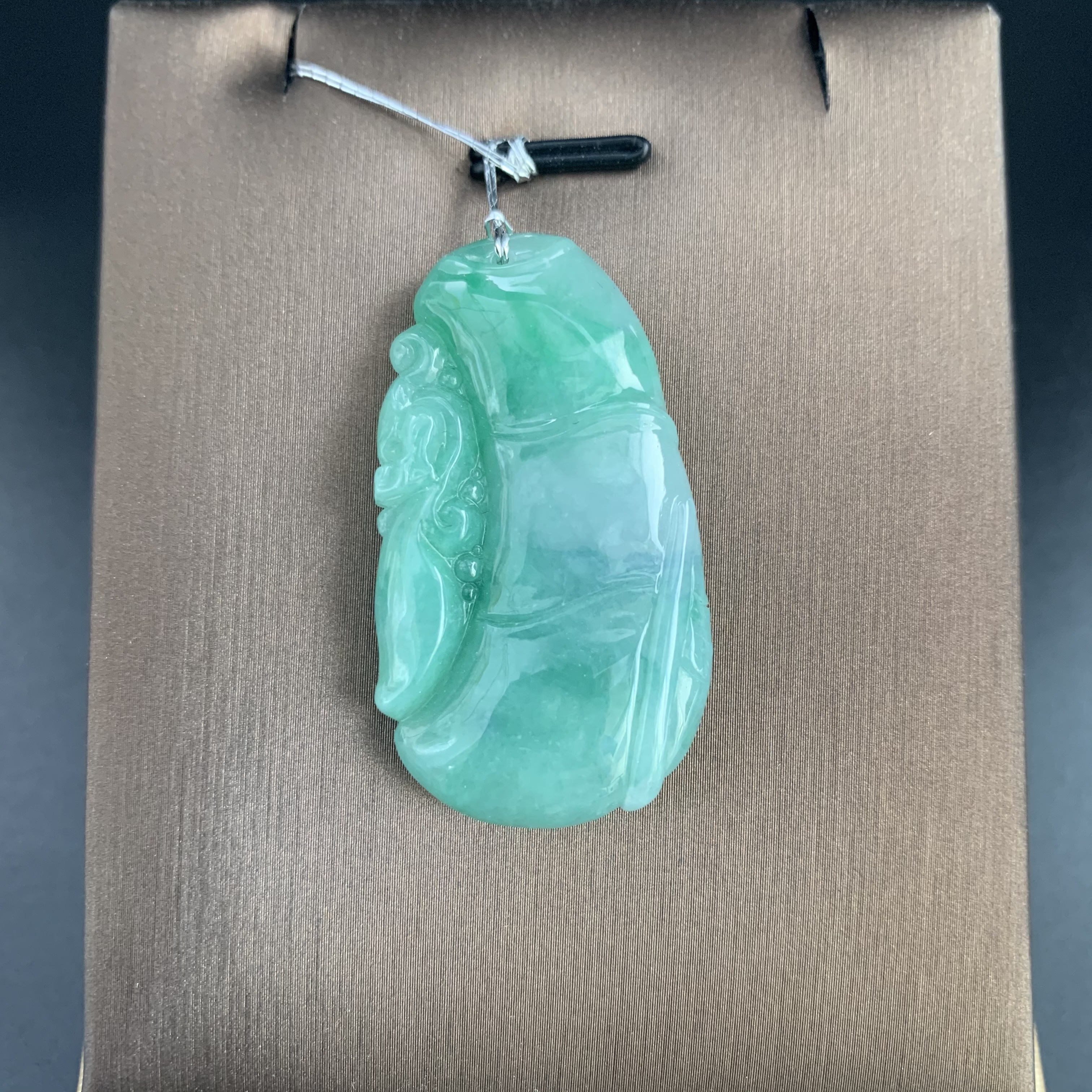 Oriental Jade Natural Myanmar Jade A Cargo Delicate Knots High Pendant Neck Decorated With Jade Jewelry Application Scenario