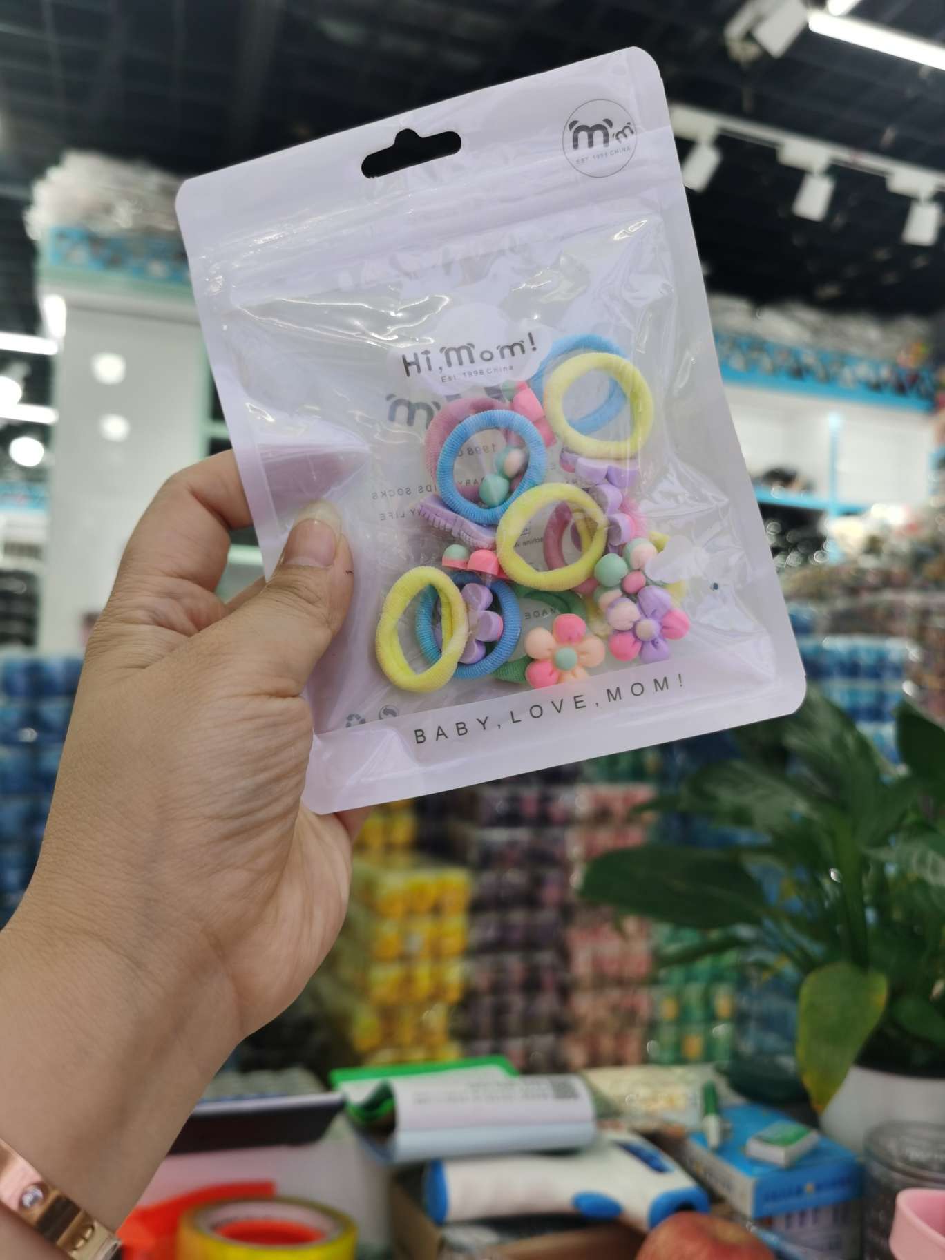 Direct sales of cartoon children's hair accessories from the manufacturer, good quality and low price. The new crocodile pp clip is colorful and so beautiful that it's super nice. Just looking at it makes you want it detail image 4