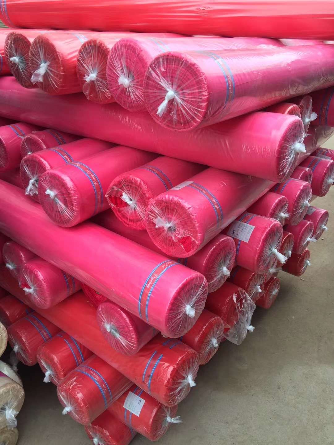 厂家直销全网热销现货网红190T彩色防水PA环保雨伞布儿童休闲帐篷收纳旅行箱包里布详情图3