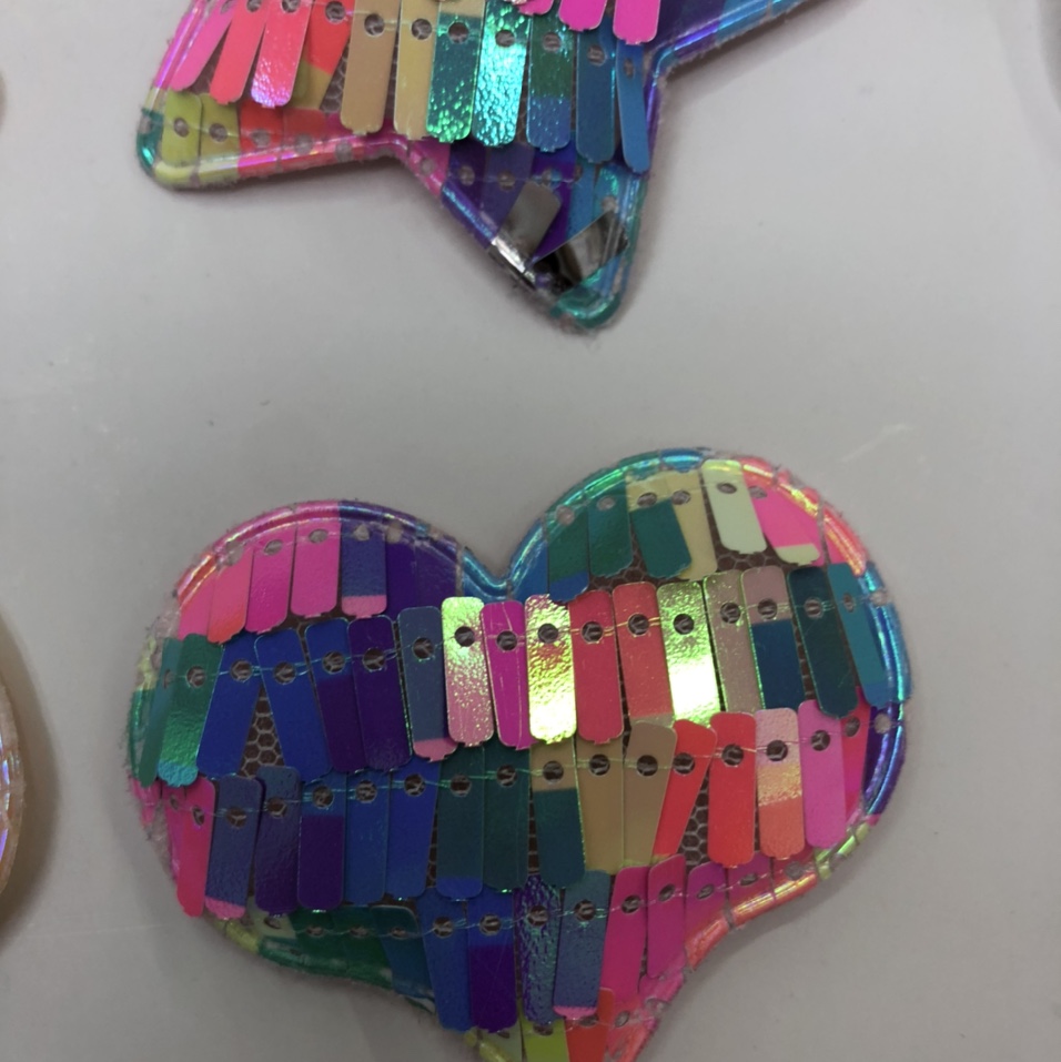 The new style of the "Beaded Heart 29" autumn and winter plush flower duckbill sandwich with a forest style