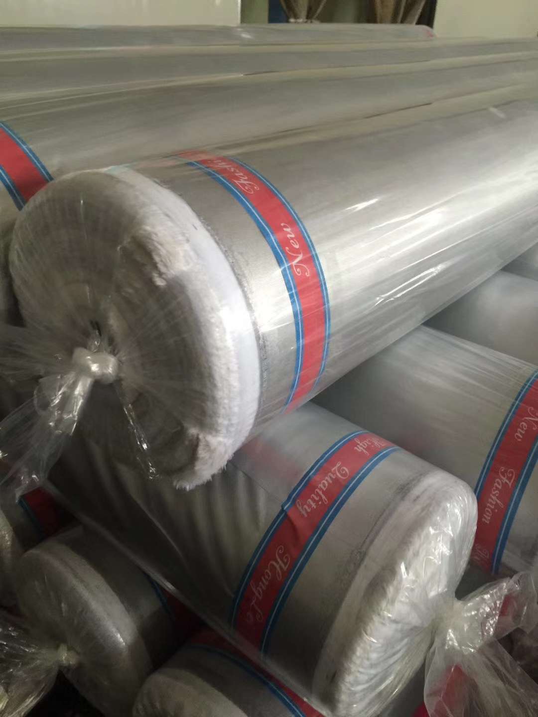 Factory direct sales, best-selling items across the Internet, 190T silver-coated eco-friendly polyester Taeff car sunshade fabric, travel fabric, shopping bags, etc Specification image