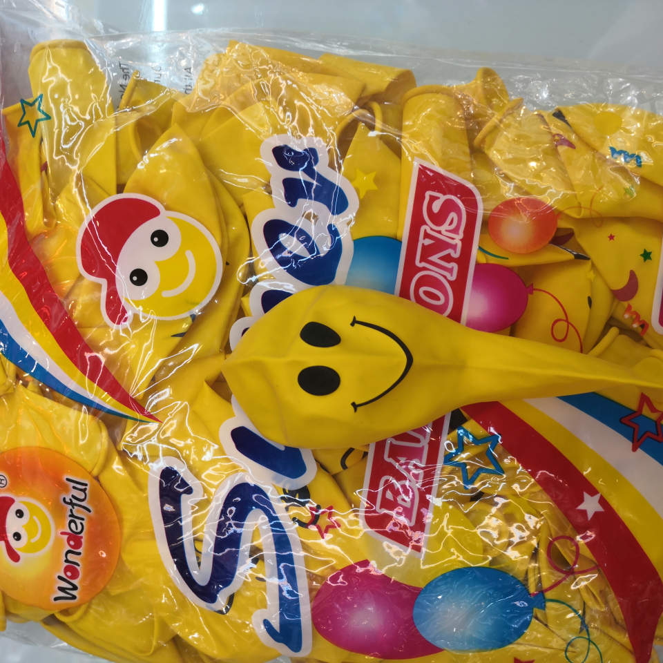 2.8 Wholesale of ordinary balls, smiling face balloons and party supplies