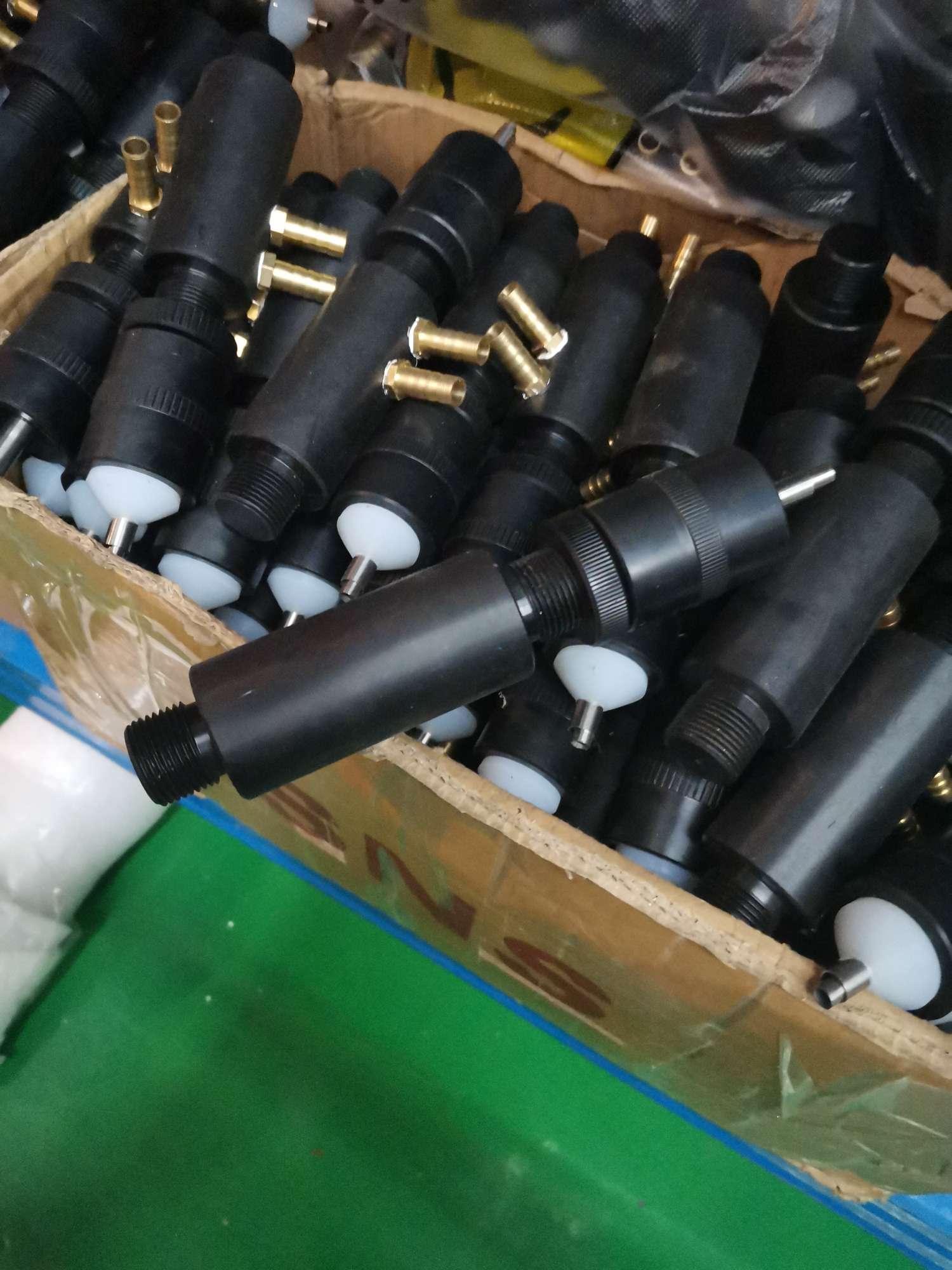 罐装头细节图