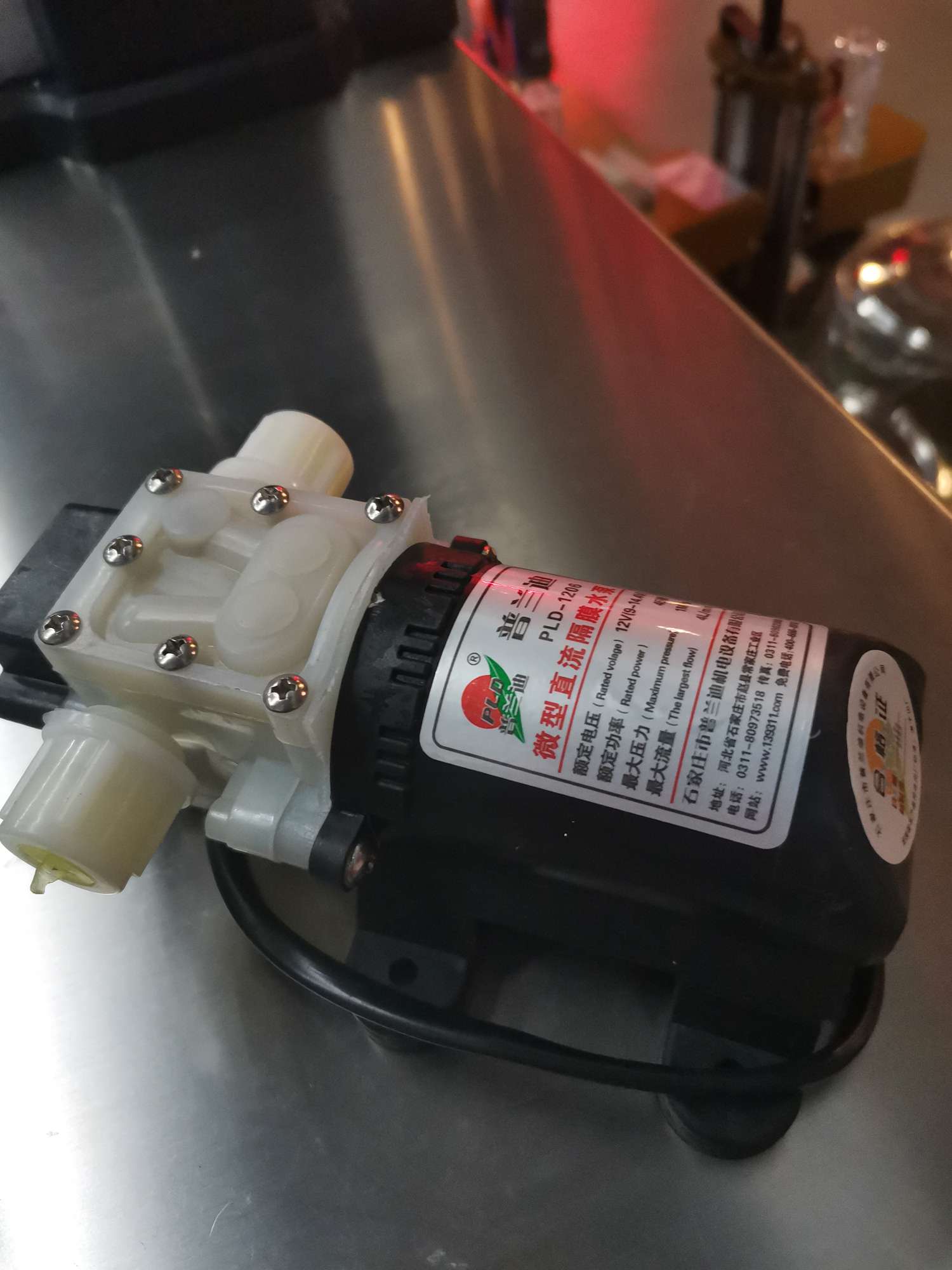 The diaphragm water pump for small CNC filling machines from Hengkai Packaging Machinery is of high quality, low price and operates with integrity Application Scenario