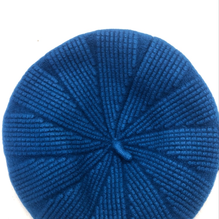 羊毛玉米花贝雷孔兰色